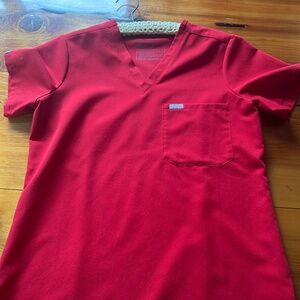 Figs Small scrub top